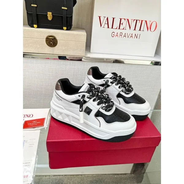 Valentino Garavani Shoes For Men (SW1415)