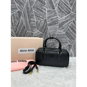 First Copy Miu Miu Handbag (SUP2220)