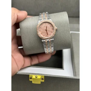 Premium Gucci Watch For Women (SUP553)