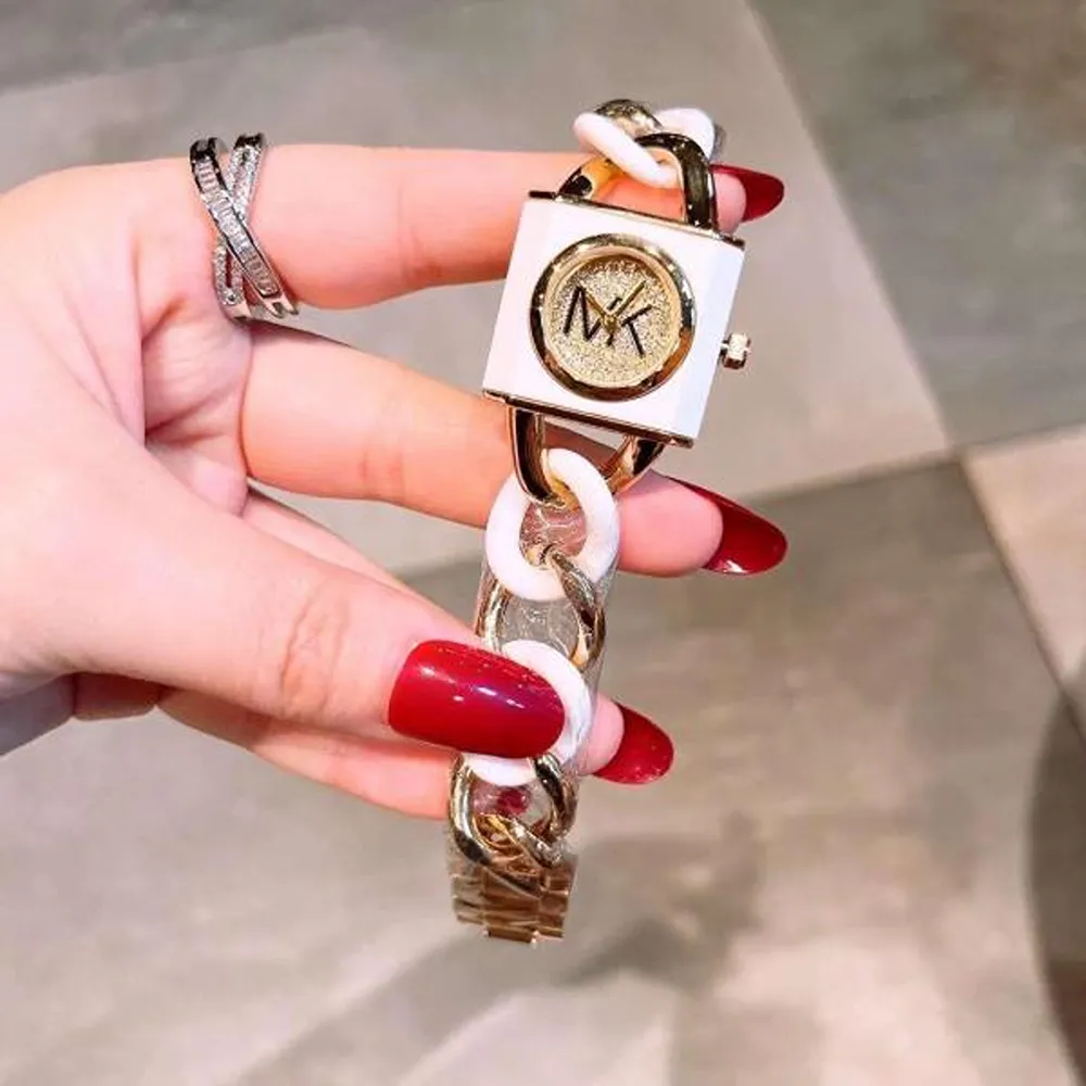 Stylish Michael Kors Watch For Women (SUP182)