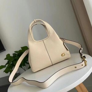 First Copy Coach Handbag (SW3318)