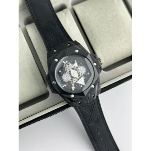 First Copy Hublot Watch For Men (SW988)