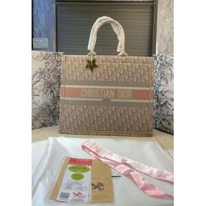First Copy Christian Dior Handbag For Women (SW2199)