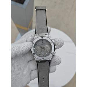 First Copy Hublot Watch For Men (SW976)