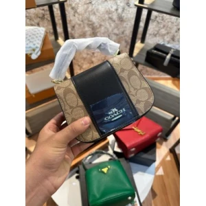 First Copy Gucci Handbag For Women (BOT1913)