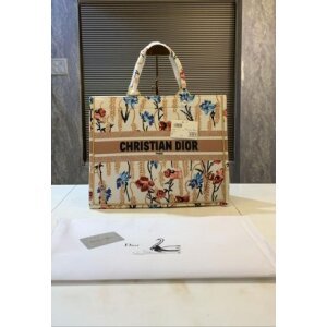 First Copy Christian Dior Handbag For Women (SW2225)