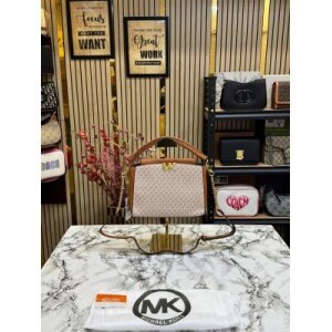 First Copy Michael Kors Handbag (SW3757)