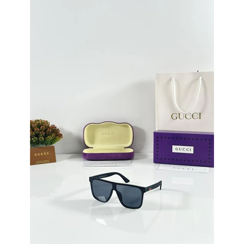 First Copy Gucci Sunglasses With Original Kit (SZ323)