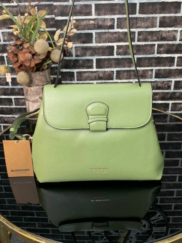 First Copy Burberry Handbag For Women (BOT1998)