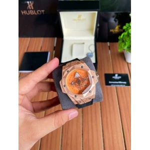 First Copy Hublot Watch For Men (SW1036)