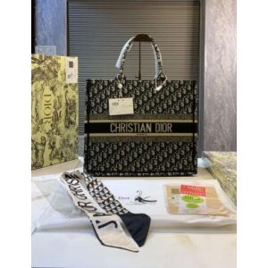 First Copy Christian Dior Handbag For Women (SW2204)