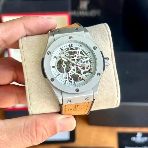 First Copy Hublot Big Bang Watch For Men (SW980)