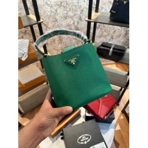 First Copy Burberry Handbag For Women (BOT1936)