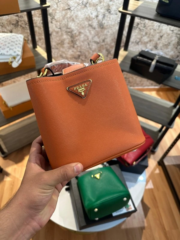 First Copy Burberry Handbag For Women (BOT1938) - Image 2