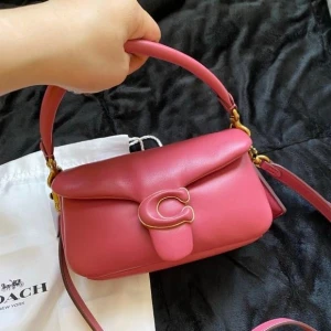 First Copy Gucci Handbag For Women (BOT1944)