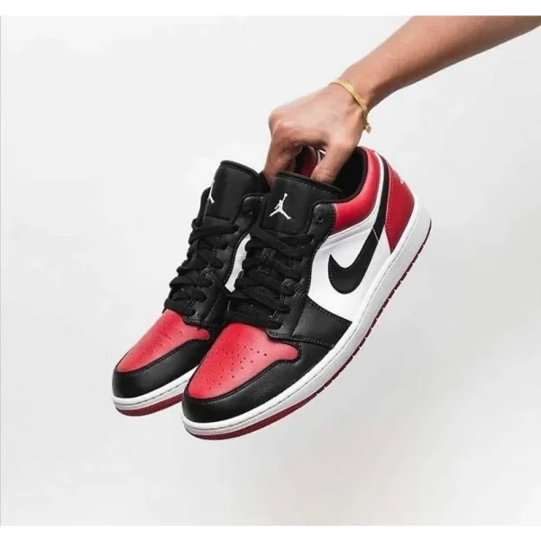 Air Jordan 1 Retro Low Bred Toe Shoes