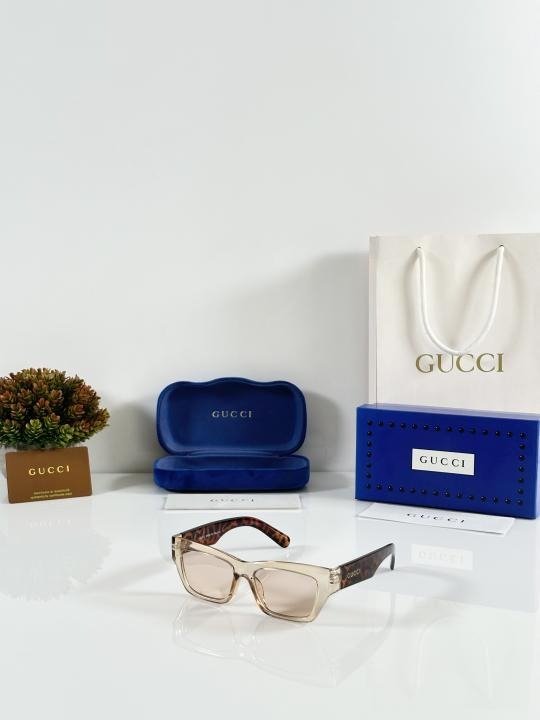 First Copy Gucci Sunglasses (SW6490)