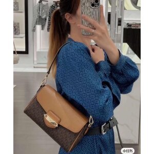 Michael Kors Fluer Crossbody Bag With OG Box (SW8218)