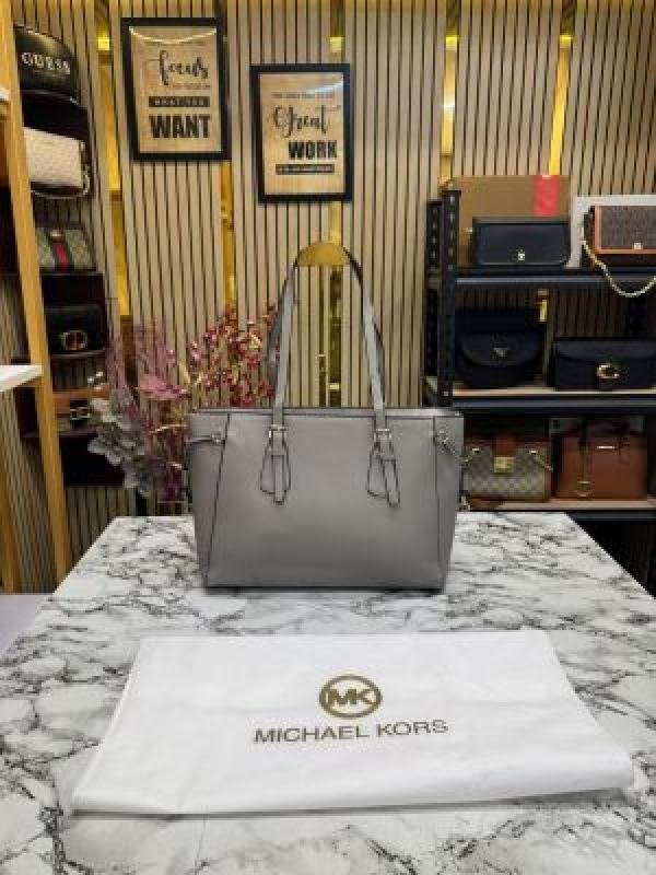 First Copy Michael Kors Handbag (SW7211)