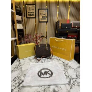 First Copy Michael Kors Handbag (SW7462)