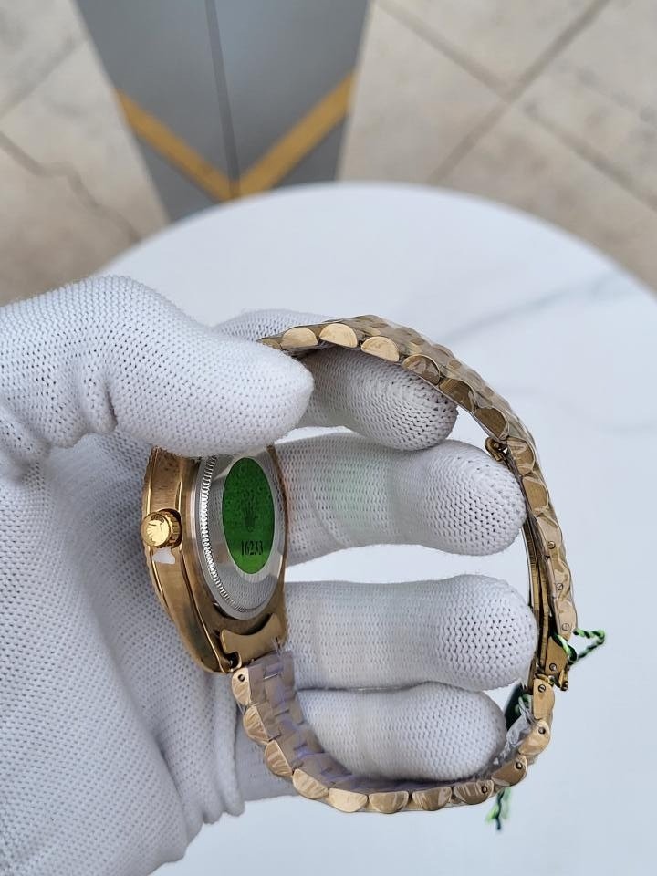 First Copy Rolex Day Date Watch Gold Diamond Green Dial (SW7859) - Image 3