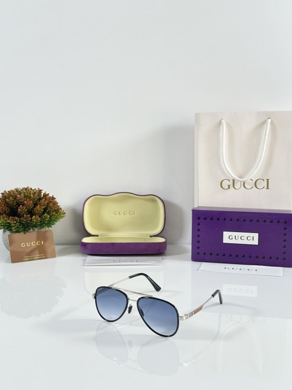 First Copy Gucci Silver Blue Sunglasses (SW9105)