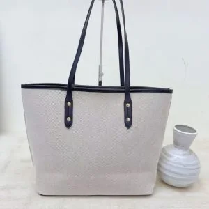 Coach Voyager Tote Bag With Dust Bag (FT144)