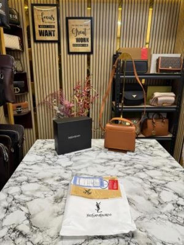 YSL Saint Laurent Handle Bag Cassandra Top Brown (SW9606)