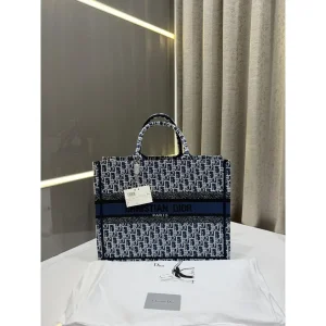 First Copy Christian Dior Monogram Bag With Dust Bag (FT2803)