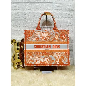 First Copy Christian Dior Tote Bag With OG Box & Dust Bag (FT2770)