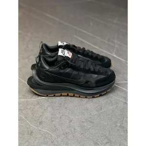 Nike Vaporwaffle X Sacai