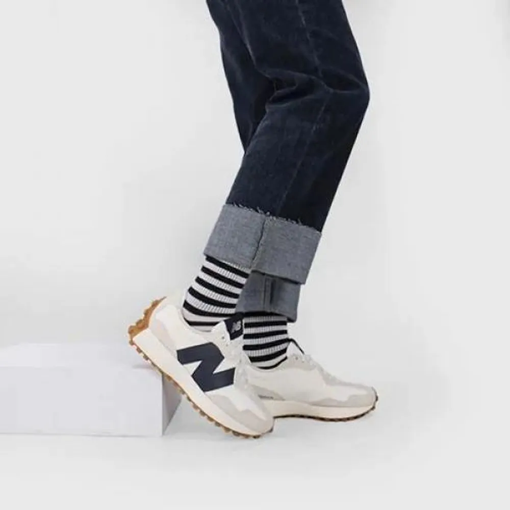 Imported Trendy New Balance 327 Olive Shoe For Women For Women (SUP7594) - Image 3